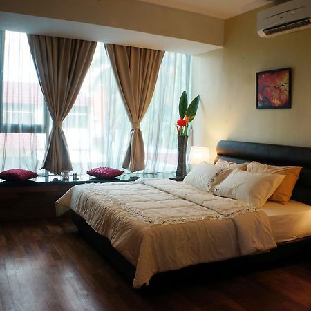 Gurney Luxe Inn George Town Esterno foto